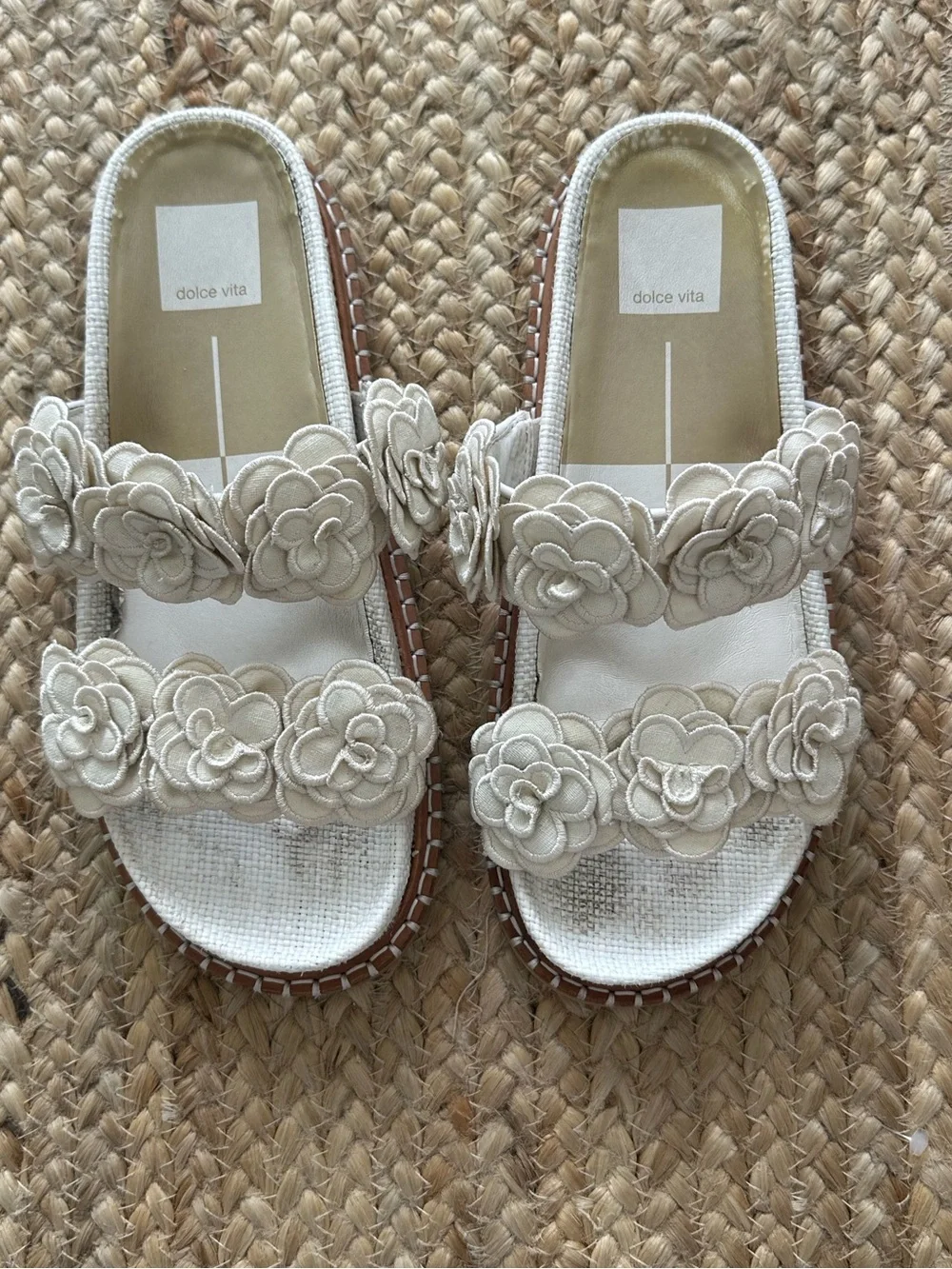 Dolce Vita Sherpa White Raffia Sandal